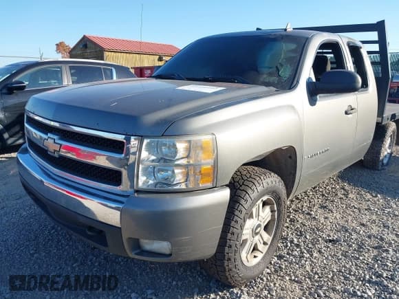 ✅ 2008 Chevrolet Silverado 1500 1LT • VIN: 2GCEK19J381129156 • Лот: 43200992. Опубликован ранее на IAAI с пробегом 250 000 миль. Бесплатный доступ к архиву аукционных продаж из США и подробный отчёт об истории автомобиля на DreamBid. Изображение 6.