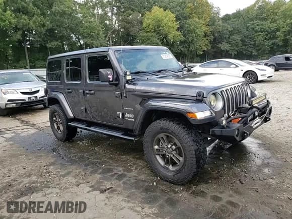 ✅ 2018 Jeep Wrangler Unlimited Sahara • VIN: 1C4HJXENXJW314864 • Lot: 71214395. Wystawiony na Copart z przebiegiem 95 394 mil. Bezpłatny archiwum sprzedaży aukcyjnych z USA i szczegółowy raport historii pojazdu na DreamBid. Zdjęcie 14.