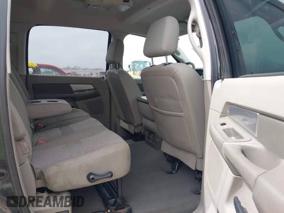 2008 Dodge 1500 SXT z VIN 3D7KS19D48G147322, wystawiony jako IAAI lot #41777840 z przebiegiem 240 327 mil mil oraz . Historia ofert i sprzedaży dostępna na DreamBid. Obrazek 8.