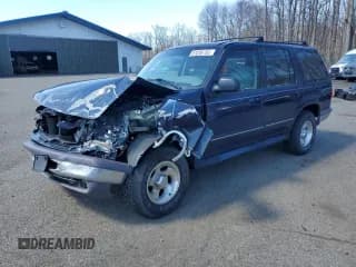 ✅ 1995 Ford Explorer Eddie Bauer • VIN: 1FMDU34XXSZB60685 • Lot: 51036195. Listed on Copart with 209,511 mi. Free auction sales archive from the USA and detailed vehicle history report at DreamBid. Image 1.
