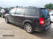 ✅ 2010 Chrysler Town & Country LX • VIN: 2A4RR2D1XAR391221 • Lot: 42355252. Wystawiony na IAAI z przebiegiem 200 178 mil. Bezpłatny archiwum sprzedaży aukcyjnych z USA i szczegółowy raport historii pojazdu na DreamBid. Zdjęcie 3.