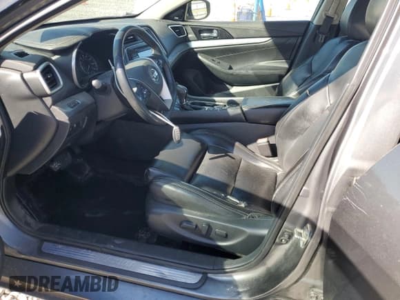 ✅ 2018 Nissan Maxima SL • VIN: 1N4AA6AP4JC397024 • Lot: 82642835. Wystawiony na Copart z przebiegiem 142 583 mil. Bezpłatny archiwum sprzedaży aukcyjnych z USA i szczegółowy raport historii pojazdu na DreamBid. Zdjęcie 7.