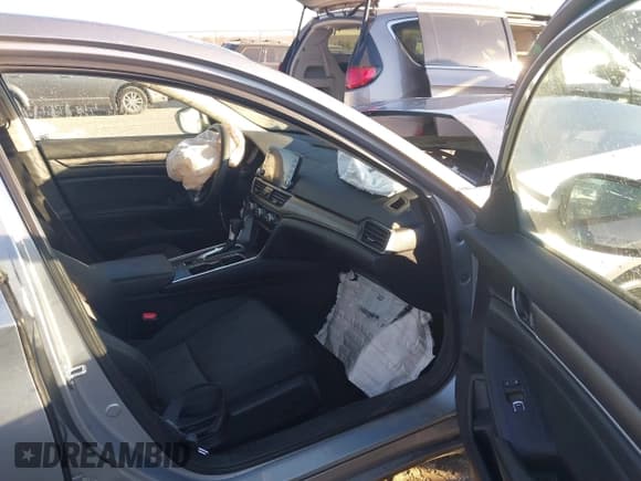 ✅ 2022 Honda Accord LX • VIN: 1HGCV1F12NA012951 • Лот: 43479099. Опубликован ранее на IAAI с пробегом 37 708 миль. Бесплатный доступ к архиву аукционных продаж из США и подробный отчёт об истории автомобиля на DreamBid. Изображение 5.