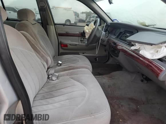 ✅ 2000 Mercury Grand Marquis GS • VIN: 2MEFM74W7YX720199 • Lot: 86310775. Wystawiony na Copart z przebiegiem 113 451 mil. Bezpłatny archiwum sprzedaży aukcyjnych z USA i szczegółowy raport historii pojazdu na DreamBid. Zdjęcie 7.