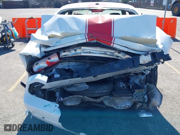 ✅ 2013 Dodge Challenger Rallye Redline • VIN: 2C3CDYAG4DH552070 • Lot: 42945982. Wystawiony na IAAI z przebiegiem Nie podano. Bezpłatny archiwum sprzedaży aukcyjnych z USA i szczegółowy raport historii pojazdu na DreamBid. Zdjęcie 6.