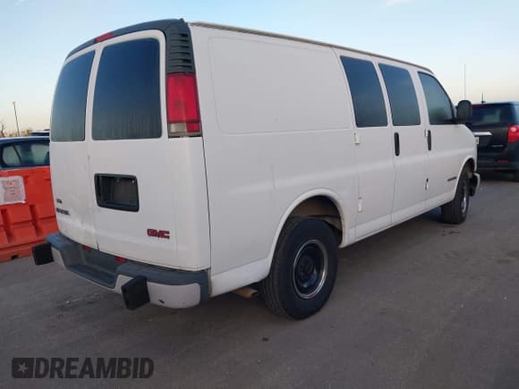 ✅ 1999 GMC Savana • VIN: 1GTFG25M7X1067437 • Лот: 43684651. Опубликован ранее на IAAI с пробегом 130 089 миль. Бесплатный доступ к архиву аукционных продаж из США и подробный отчёт об истории автомобиля на DreamBid. Изображение 4.