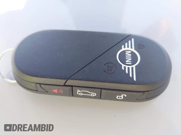 ✅ 2025 MINI Hardtop Cooper S • VIN: WMW23GD04S2W12435 • Lot: 42013191. Listed on IAAI with 10,334 mi. Free auction sales archive from the USA and detailed vehicle history report at DreamBid. Image 11.