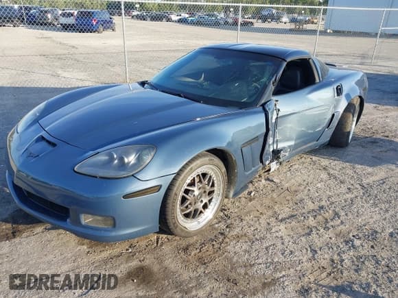 ✅ 2012 Chevrolet Corvette 1LT • VIN: 1G1YA2DW9C5103900 • Lot: 43733702. Wystawiony na IAAI z przebiegiem 71 072 mil. Bezpłatny archiwum sprzedaży aukcyjnych z USA i szczegółowy raport historii pojazdu na DreamBid. Zdjęcie 18.