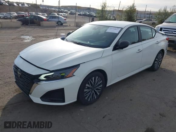 ✅ 2025 Nissan Altima SV • VIN: 1N4BL4DV1SN363111 • Lot: 43722037. Listed on IAAI with 16,043 mi. Free auction sales archive from the USA and detailed vehicle history report at DreamBid. Image 2.