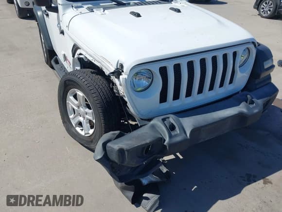 ✅ 2020 Jeep Wrangler Sport S • VIN: 1C4GJXAN3LW266757 • Lot: 43497718. Wystawiony na IAAI z przebiegiem 61 909 mil. Bezpłatny archiwum sprzedaży aukcyjnych z USA i szczegółowy raport historii pojazdu na DreamBid. Zdjęcie 6.