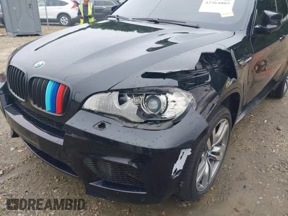 ✅ 2010 BMW X6 M • VIN: 5YMGZ0C52ALK13163 • Lot: 42364805. Listed on IAAI with 116,711 mi. Free auction sales archive from the USA and detailed vehicle history report at DreamBid. Image 6.