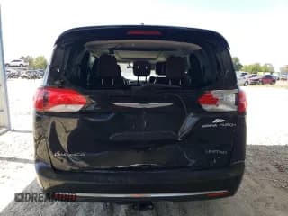 ✅ 2017 Chrysler Pacifica Limited • VIN: 2C4RC1GG2HR533606 • Lot: 84365435. Wystawiony na Copart z przebiegiem 133 922 mil. Bezpłatny archiwum sprzedaży aukcyjnych z USA i szczegółowy raport historii pojazdu na DreamBid. Zdjęcie 6.