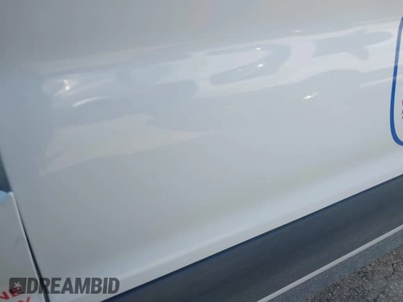 ✅ 2020 Ford Transit Cargo • VIN: 1FTYE1C82LKA63573 • Lot: 42900119. Wystawiony na IAAI z przebiegiem 218 177 mil. Bezpłatny archiwum sprzedaży aukcyjnych z USA i szczegółowy raport historii pojazdu na DreamBid. Zdjęcie 6.