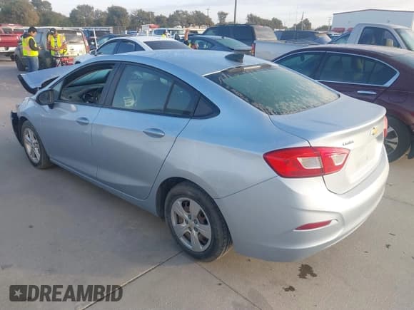 ✅ 2018 Chevrolet Cruze LS • VIN: 1G1BC5SM9J7124816 • Лот: 42981746. Опубликован ранее на IAAI с пробегом 159 664 миль. Бесплатный доступ к архиву аукционных продаж из США и подробный отчёт об истории автомобиля на DreamBid. Изображение 3.