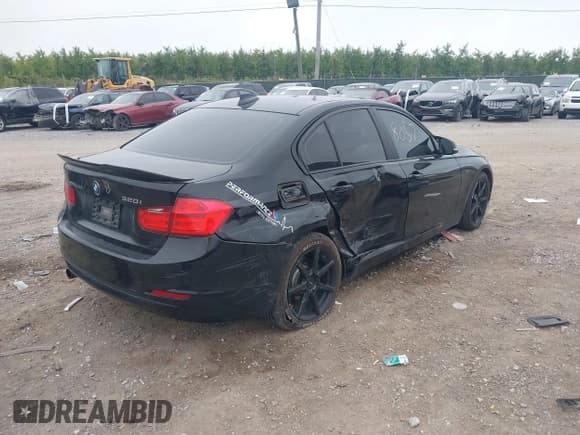 ✅ 2015 BMW 3 Series 320i xDrive • VIN: WBA3C3C59FP663030 • Lot: 43188057. Listed on IAAI with 94,206 mi. Free auction sales archive from the USA and detailed vehicle history report at DreamBid. Image 4.