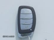 ✅ 2020 Hyundai Ioniq Limited • VIN: KMHC85LJ6LU063460 • Lot: 42228525. Wystawiony na IAAI z przebiegiem 31 899 mil. Bezpłatny archiwum sprzedaży aukcyjnych z USA i szczegółowy raport historii pojazdu na DreamBid. Zdjęcie 11.