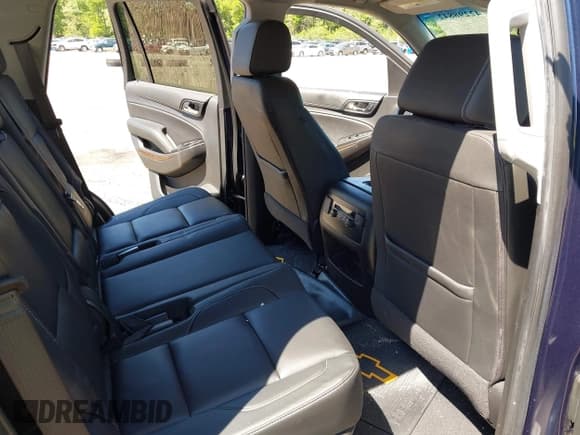 ✅ 2020 Chevrolet Tahoe LT • VIN: 1GNSKBKC6LR239081 • Lot: 42298842. Listed on IAAI with 125,328 mi. Free auction sales archive from the USA and detailed vehicle history report at DreamBid. Image 8.