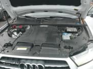 ✅ 2017 Audi Q7 Premium Plus • VIN: WA1LAAF75HD030243 • Лот: 43804393. Опубликован ранее на IAAI с пробегом 92 008 миль. Бесплатный доступ к архиву аукционных продаж из США и подробный отчёт об истории автомобиля на DreamBid. Изображение 19.