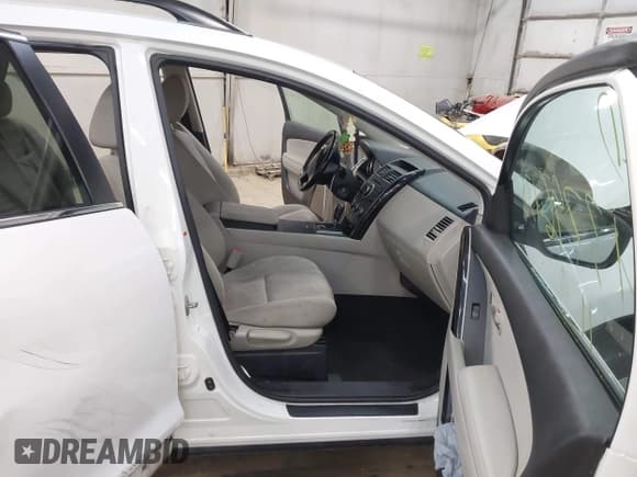 ✅ 2011 Mazda CX-9 Sport • VIN: JM3TB2BA2B0306765 • Lot: 43796435. Wystawiony na IAAI z przebiegiem 166 756 mil. Bezpłatny archiwum sprzedaży aukcyjnych z USA i szczegółowy raport historii pojazdu na DreamBid. Zdjęcie 5.