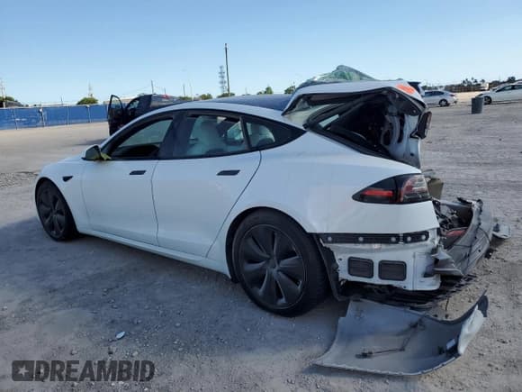 ✅ 2022 Tesla Model S • VIN: 5YJSA1E59NF490544 • Lot: 86502135. Listed on Copart with Not provided. Free auction sales archive from the USA and detailed vehicle history report at DreamBid. Image 2.