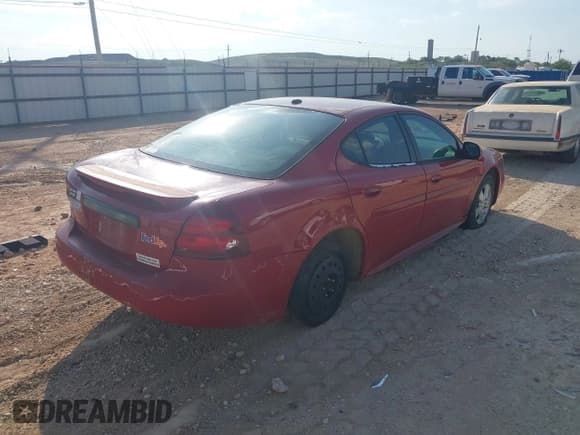 ✅ 2007 Pontiac Grand Prix • VIN: 2G2WP582871224340 • Lot: 42972492. Wystawiony na IAAI z przebiegiem 228 485 mil. Bezpłatny archiwum sprzedaży aukcyjnych z USA i szczegółowy raport historii pojazdu na DreamBid. Zdjęcie 4.