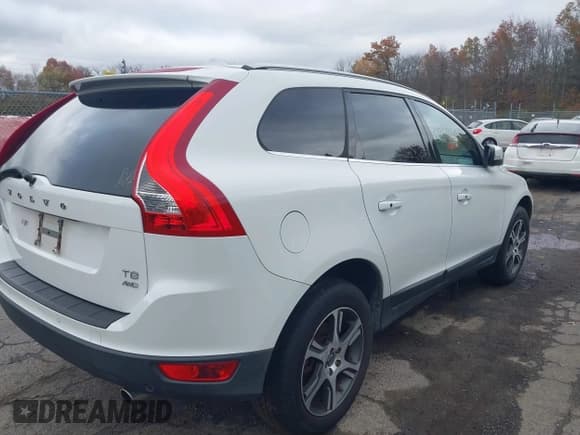 ✅ 2012 Volvo XC60 3.0L • VIN: YV4902DZ3C2286055 • Lot: 43583058. Listed on IAAI with 197,061 mi. Free auction sales archive from the USA and detailed vehicle history report at DreamBid. Image 4.
