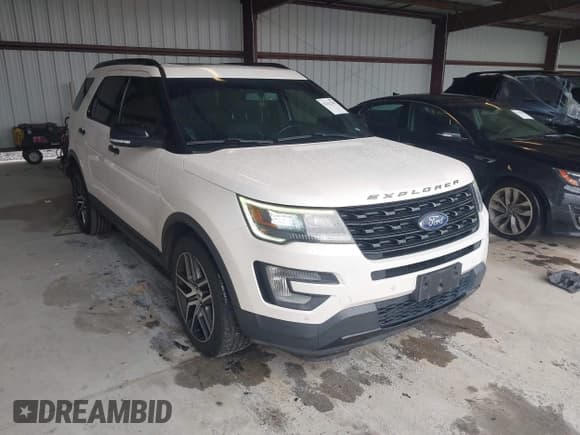 ✅ 2017 Ford Explorer Sport • VIN: 1FM5K8GT8HGA45460 • Lot: 42312503. Wystawiony na IAAI z przebiegiem 131 305 mil. Bezpłatny archiwum sprzedaży aukcyjnych z USA i szczegółowy raport historii pojazdu na DreamBid. Zdjęcie 1.
