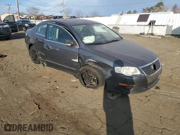 ✅ 2009 Volkswagen Passat Komfort • VIN: WVWJK73C09P058529 • Lot: 93400765. Listed on Copart with Not provided. Free auction sales archive from the USA and detailed vehicle history report at DreamBid. Image 4.