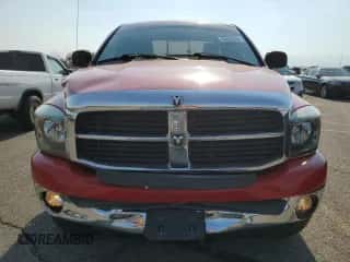 2006 Dodge 1500 SLT z VIN 1D7HA18N16S637911, wystawiony jako Copart lot #69883184 z przebiegiem 155 697 mil mil oraz Szkoda całkowita • Salvage title. Historia ofert i sprzedaży dostępna na DreamBid. Obrazek 5.