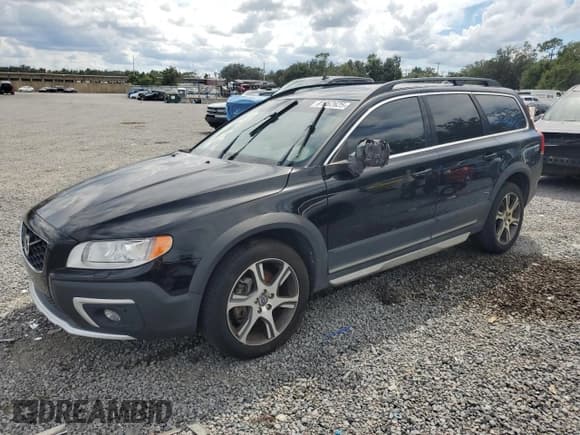✅ 2015 Volvo XC70 T6 Platinum • VIN: YV4902ND8F1194548 • Lot: 81262625. Listed on Copart with 170,620 mi. Free auction sales archive from the USA and detailed vehicle history report at DreamBid. Image 1.