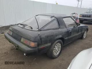 ✅ 1985 Mazda RX-7 • VIN: JM1FB3329F0908975 • Lot: 49377314. Wystawiony na Copart z przebiegiem 168 481 mil. Bezpłatny archiwum sprzedaży aukcyjnych z USA i szczegółowy raport historii pojazdu na DreamBid. Zdjęcie 3.
