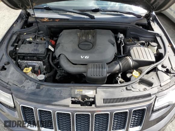 ✅ 2014 Jeep Grand Cherokee Overland • VIN: 1C4RJFCG5EC453360 • Lot: 69995045. Listed on Copart with 84,382 mi. Free auction sales archive from the USA and detailed vehicle history report at DreamBid. Image 12.