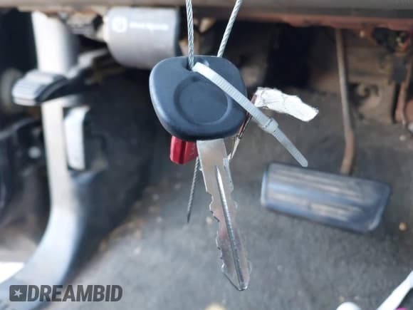 ✅ 2002 Chevrolet Suburban LS • VIN: 3GNEC16Z02G285958 • Лот: 41956322. Опубликован ранее на IAAI с пробегом Не указан. Бесплатный доступ к архиву аукционных продаж из США и подробный отчёт об истории автомобиля на DreamBid. Изображение 11.