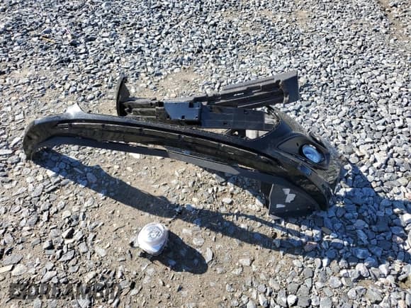 ✅ 2016 Hyundai Veloster Turbo • VIN: KMHTC6AE0GU293169 • Lot: 64102235. Wystawiony na Copart z przebiegiem 97 062 mil. Bezpłatny archiwum sprzedaży aukcyjnych z USA i szczegółowy raport historii pojazdu na DreamBid. Zdjęcie 13.