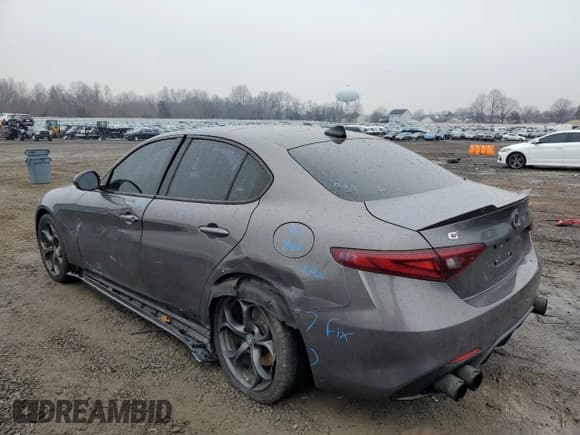 ✅ 2018 Alfa Romeo Giulia Ti Sport • VIN: ZARFAEEN0J7570863 • Lot: 43167715. Listed on Copart with 77,530 mi. Free auction sales archive from the USA and detailed vehicle history report at DreamBid. Image 2.