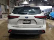 ✅ 2023 Toyota Highlander Hybrid Bronze Edition • VIN: 5TDABRCH3PS564396 • Lot: 47408235. Wystawiony na Copart z przebiegiem 100 855 mil. Bezpłatny archiwum sprzedaży aukcyjnych z USA i szczegółowy raport historii pojazdu na DreamBid. Zdjęcie 6.