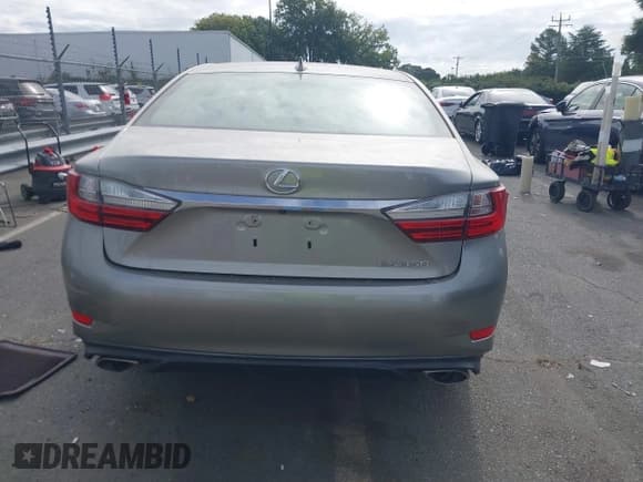 ✅ 2018 Lexus ES 350 • VIN: 58ABK1GGXJU082653 • Лот: 43384344. Опубликован ранее на IAAI с пробегом 44 323 миль. Бесплатный доступ к архиву аукционных продаж из США и подробный отчёт об истории автомобиля на DreamBid. Изображение 16.