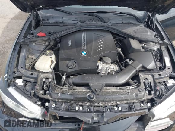 ✅ 2014 BMW 4 Series 435i xDrive • VIN: WBA3R5C54EK188957 • Lot: 41790183. Wystawiony na IAAI z przebiegiem 97 981 mil. Bezpłatny archiwum sprzedaży aukcyjnych z USA i szczegółowy raport historii pojazdu na DreamBid. Zdjęcie 10.