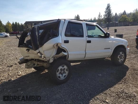 ✅ 2002 Chevrolet Blazer LS • VIN: 1GNDT13W42K203938 • Lot: 71247575. Wystawiony na Copart z przebiegiem 171 294 mil. Bezpłatny archiwum sprzedaży aukcyjnych z USA i szczegółowy raport historii pojazdu na DreamBid. Zdjęcie 3.