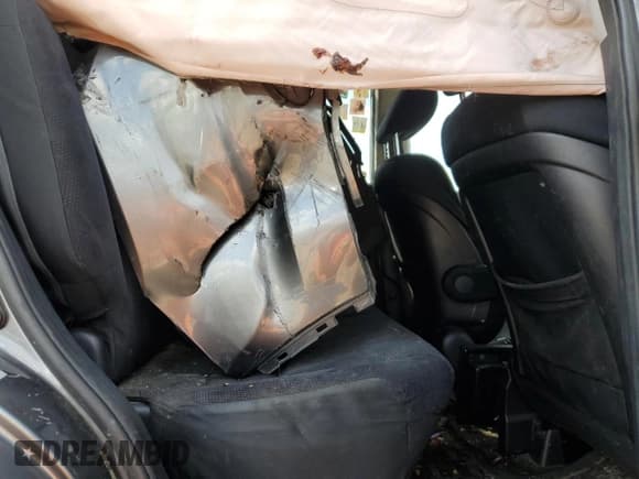 ✅ 2010 Honda CR-V EX • VIN: 3CZRE4H52AG703641 • Lot: 83757655. Wystawiony na Copart z przebiegiem 158 833 mil. Bezpłatny archiwum sprzedaży aukcyjnych z USA i szczegółowy raport historii pojazdu na DreamBid. Zdjęcie 11.