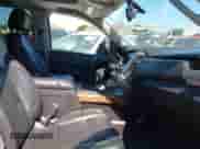 2015 Chevrolet Tahoe LTZ z VIN 1GNSCCKC4FR510792, wystawiony jako IAAI lot #43359343 z przebiegiem 215 235 mil mil oraz . Historia ofert i sprzedaży dostępna na DreamBid. Obrazek 5.