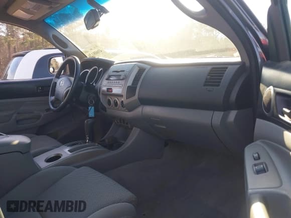 ✅ 2009 Toyota Tacoma PreRunner • VIN: 3TMJU62N09M079135 • Лот: 41608120. Опубликован ранее на IAAI с пробегом 230 384 миль. Бесплатный доступ к архиву аукционных продаж из США и подробный отчёт об истории автомобиля на DreamBid. Изображение 5.