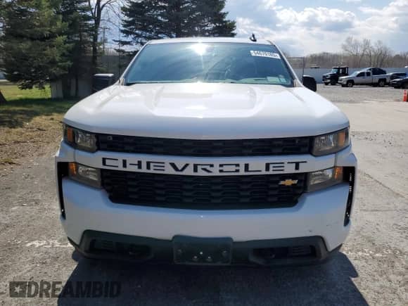 2021 Chevrolet Silverado 1500 Custom z VIN 1GCRYBEHXMZ115135, wystawiony jako Copart lot #54670185 z przebiegiem 32 849 mil mil oraz Szkoda całkowita • Salvage title. Historia ofert i sprzedaży dostępna na DreamBid. Obrazek 5.