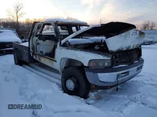 ✅ 1998 Dodge 3500 • VIN: 1B7MF3366WJ241288 • Lot: 49095745. Wystawiony na Copart z przebiegiem Nie podano mil. Skorzystaj z bezpłatnego archiwum sprzedaży aukcyjnych z USA i zobacz szczegółowy raport historii pojazdu na DreamBid. Zdjęcie 4.