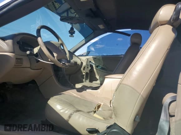 ✅ 2002 Ford Mustang Deluxe • VIN: 1FAFP444X2F167286 • Лот: 67320025. Опубликован ранее на Copart с пробегом 190 505 миль. Бесплатный доступ к архиву аукционных продаж из США и подробный отчёт об истории автомобиля на DreamBid. Изображение 7.