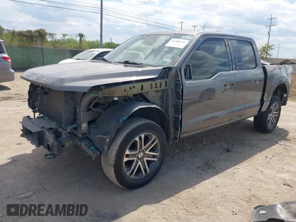 ✅ 2021 Ford F-150 XL • VIN: 1FTEW1EP1MKE81404 • Lot: 43300642. Listed on IAAI with 83,060 mi. Free auction sales archive from the USA and detailed vehicle history report at DreamBid. Image 2.