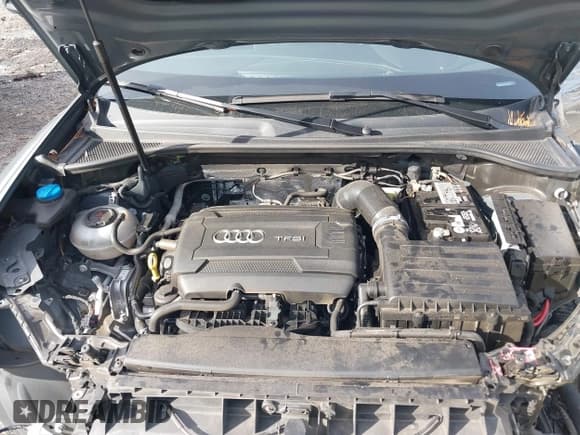 ✅ 2019 Audi Q3 Premium • VIN: WA1AECF37K1076492 • Lot: 41099499. Wystawiony na IAAI z przebiegiem 80 975 mil. Bezpłatny archiwum sprzedaży aukcyjnych z USA i szczegółowy raport historii pojazdu na DreamBid. Zdjęcie 10.