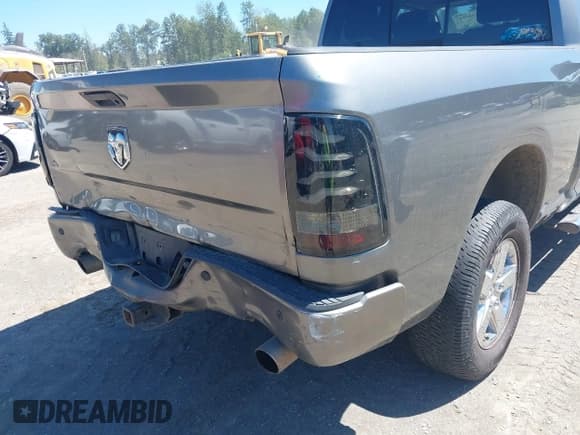 ✅ 2011 Ram 1500 Outdoorsman • VIN: 1D7RV1GT2BS505534 • Lot: 42587043. Wystawiony na IAAI z przebiegiem 134 609 mil. Bezpłatny archiwum sprzedaży aukcyjnych z USA i szczegółowy raport historii pojazdu na DreamBid. Zdjęcie 6.