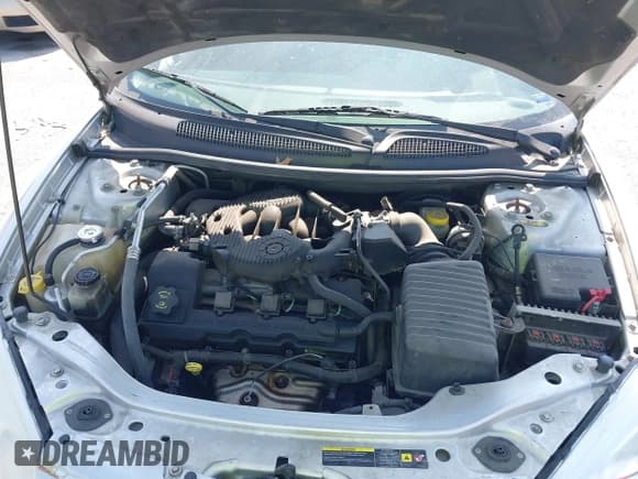 ✅ 2005 Chrysler Sebring Touring • VIN: 1C3EL55R35N638713 • Lot: 42824384. Wystawiony na IAAI z przebiegiem 177 394 mil. Bezpłatny archiwum sprzedaży aukcyjnych z USA i szczegółowy raport historii pojazdu na DreamBid. Zdjęcie 10.