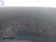 ✅ 2005 Chevrolet Silverado 2500HD LS • VIN: 1GCHK23275F915180 • Lot: 43714299. Wystawiony na IAAI z przebiegiem 135 346 mil. Bezpłatny archiwum sprzedaży aukcyjnych z USA i szczegółowy raport historii pojazdu na DreamBid. Zdjęcie 7.